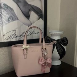 Pink Micheal kors tote bag