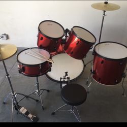 Crescent Brand New Drum set