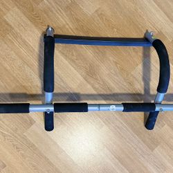 Pull Up Bar - Pick Up Only 