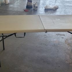 folding table