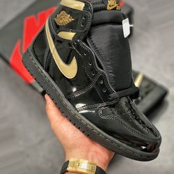 Jordan 1 High Black Metallic Gold 24