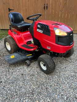 LT 4600 HUSKEE MOWER