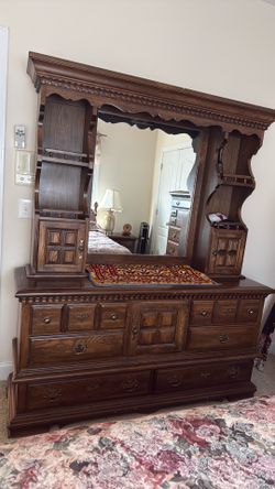 Bedroom suit