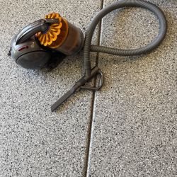 Dyson Vaccum 