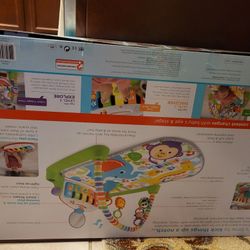 Deluxe Kick&Play Piano Gym