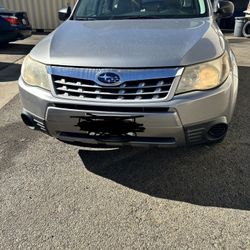 Subaru 2011 (SALVAGED)