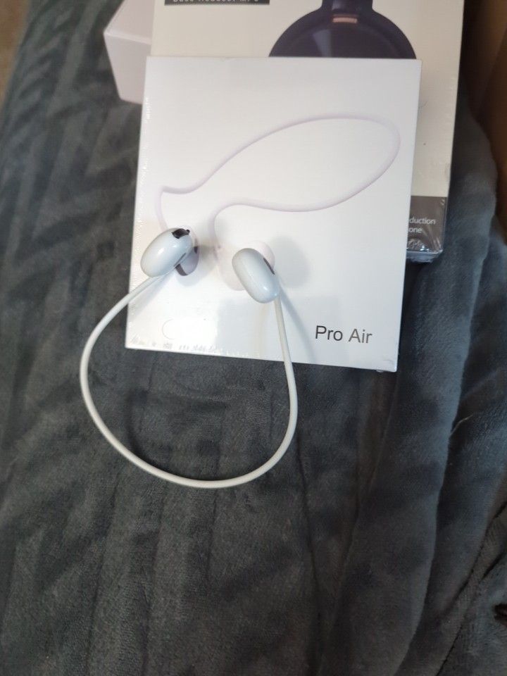 Pro Air Around The Ear