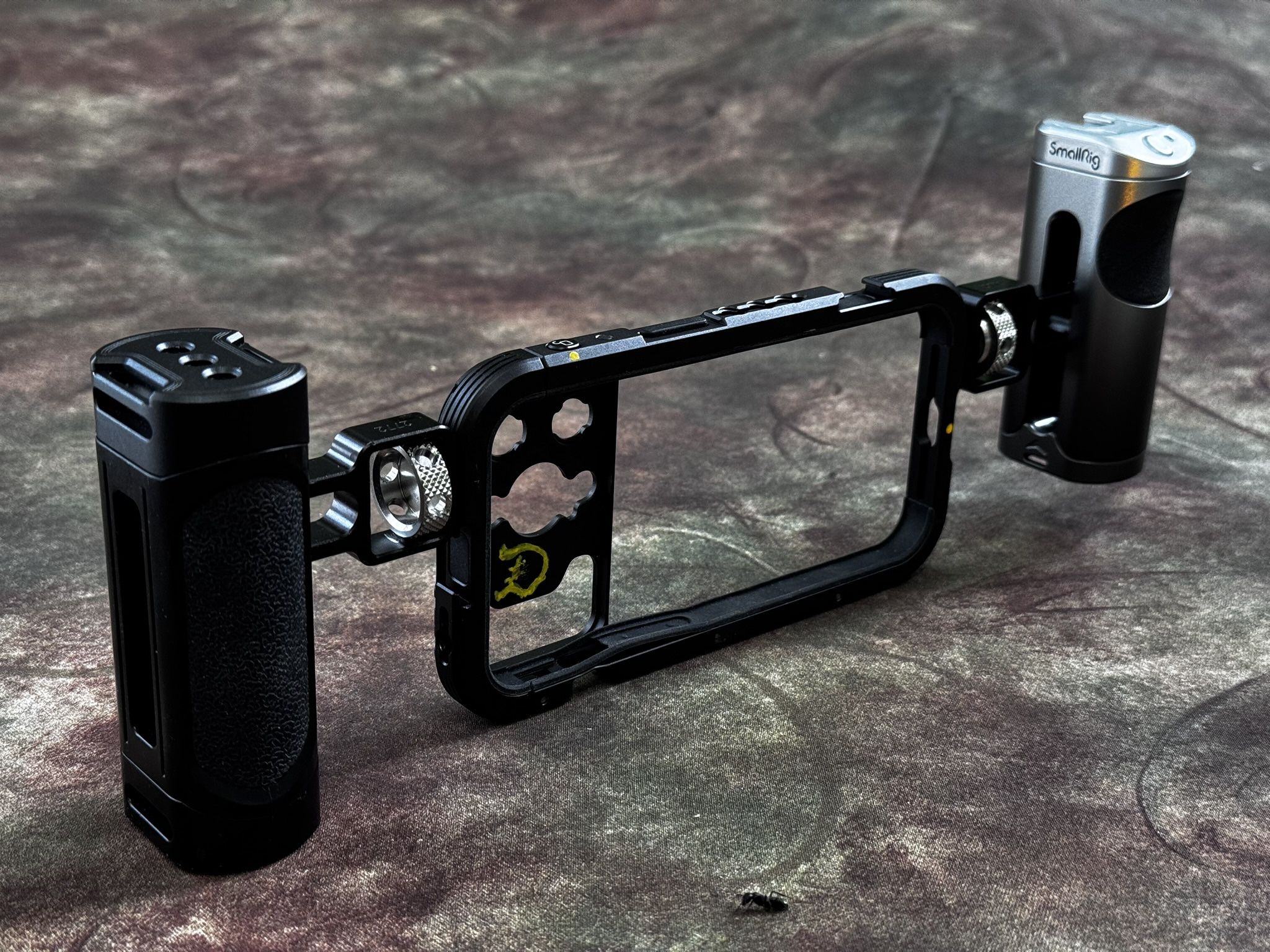 SMALLRIG iPhone 14 Pro OR 15 Pro Camera Rig With Handles and WiFi Like New and Unused!