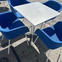 Beautiful table with 4 chairs