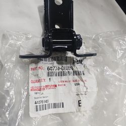 18-23 TOYOTA AVALON/CAMRY/ Corolla HINGE ASSEMBLY, Right REAR DOOR 