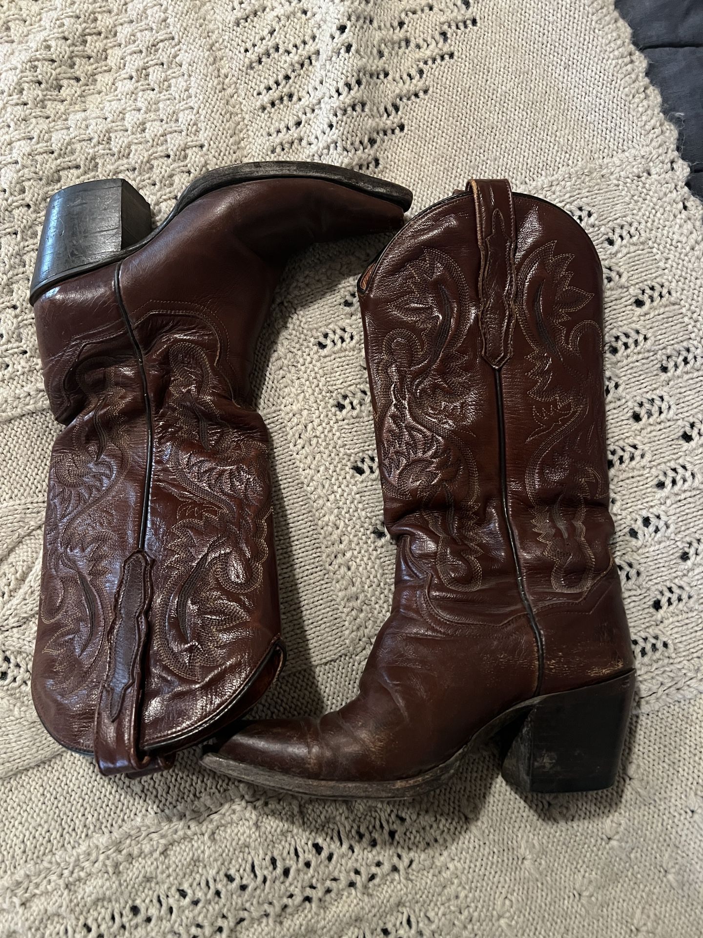 Dan Post Cowgirl/Cowboy Boots Women’s Size 6