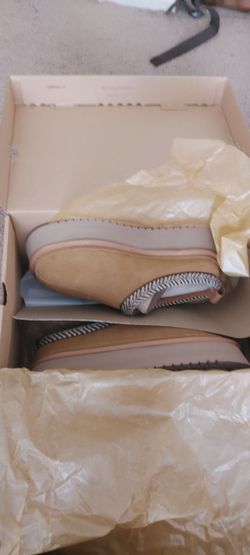 Uggs shoe