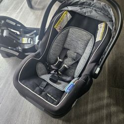 SnugRide® SnugLock® 35 Infant Car Seat & (2) Bases