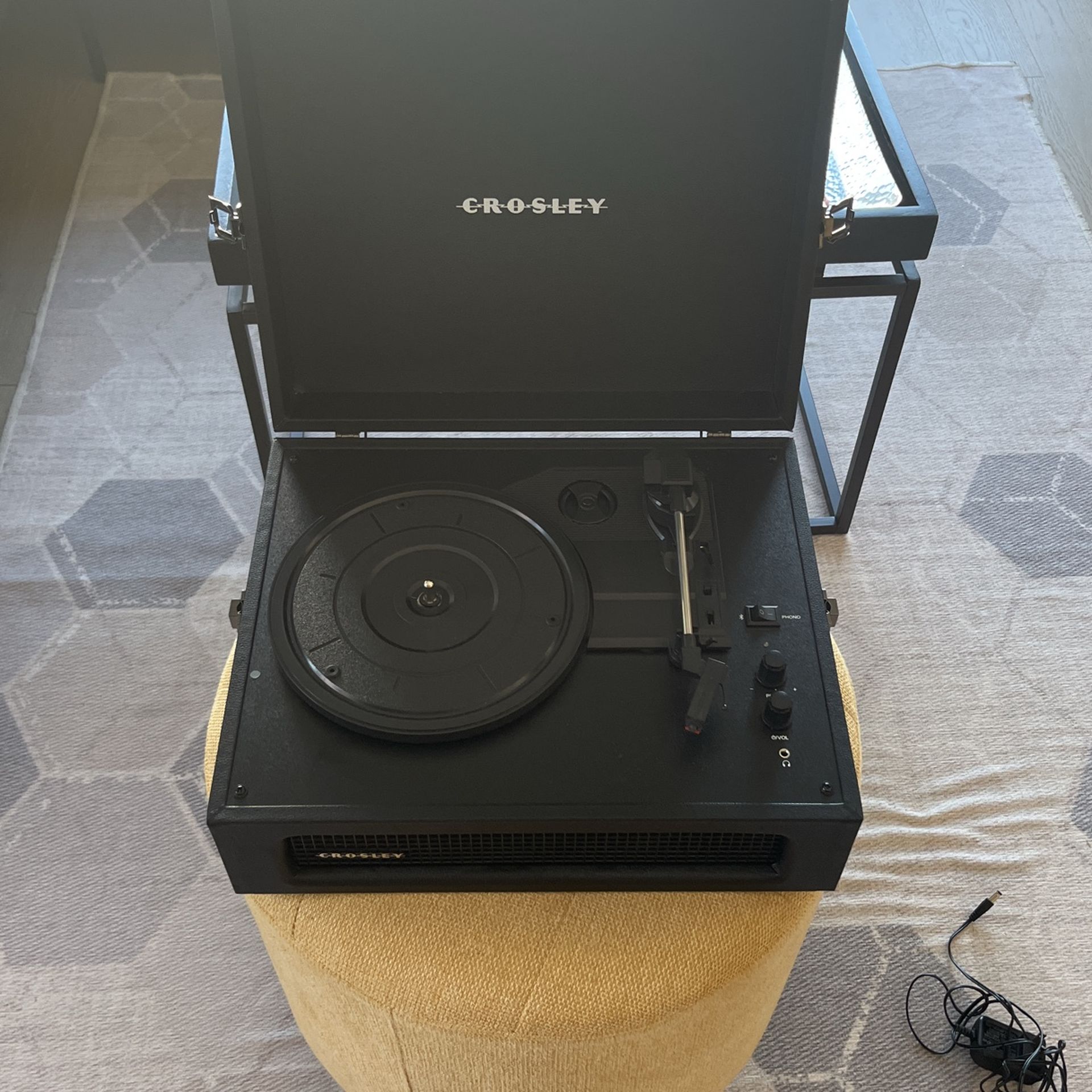 Black Crosley Record Player With Built In Speaker