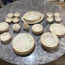 Mayview Syracuse China 60pc Dinnerware Set Service for 8