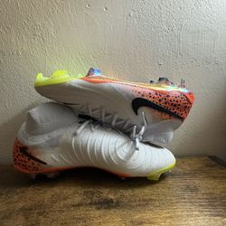 Nike Phantom Luna II Elite FG