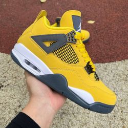 Jordan 4 Retro Lightning (2021)
