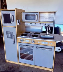 Kids play kitchen