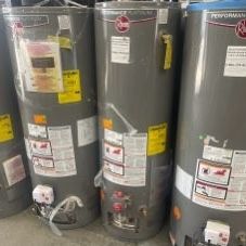 New Water Heater Rheem 40 Gallons 