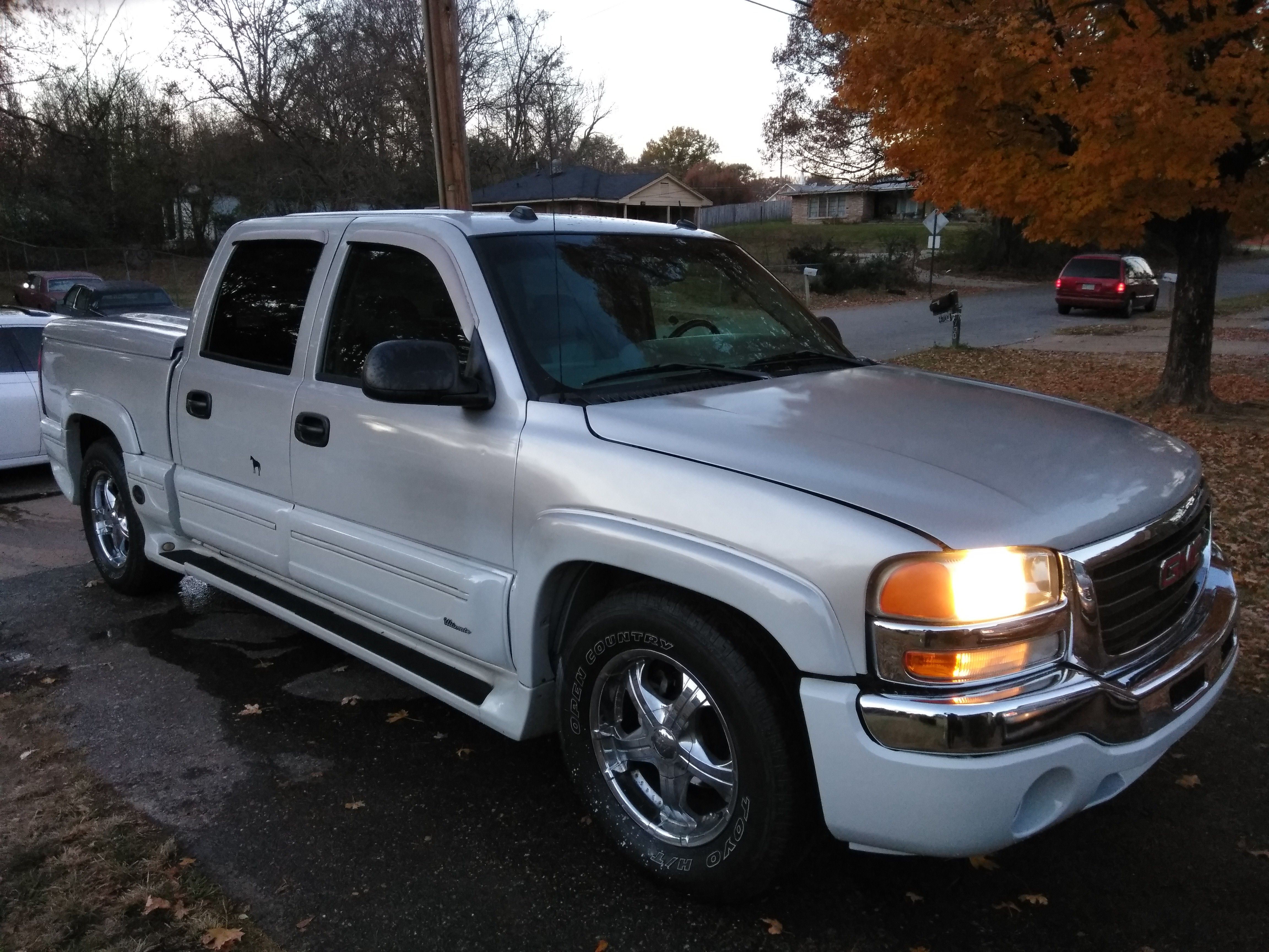 2004 GMC Sierra 4dr ))southern comfort((
