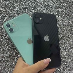 iPhone 11 64GB UNLOCKED 
