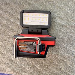Milwaukee Rover M18 Light 