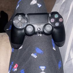 DualShock 4 Wiresless Controller 