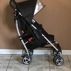 LIKE NEW SUMMER 3D LITE STROLLER 