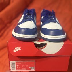 Nike dunk low size 7y