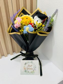 Graduation Crochet Bouquets Available 🎓