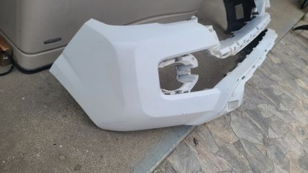 2016 - 2023 TOYOTA TACOMA FRONT BUMPER COVER W/O FLARE SLOTS USED OEM GENUINE. Y4