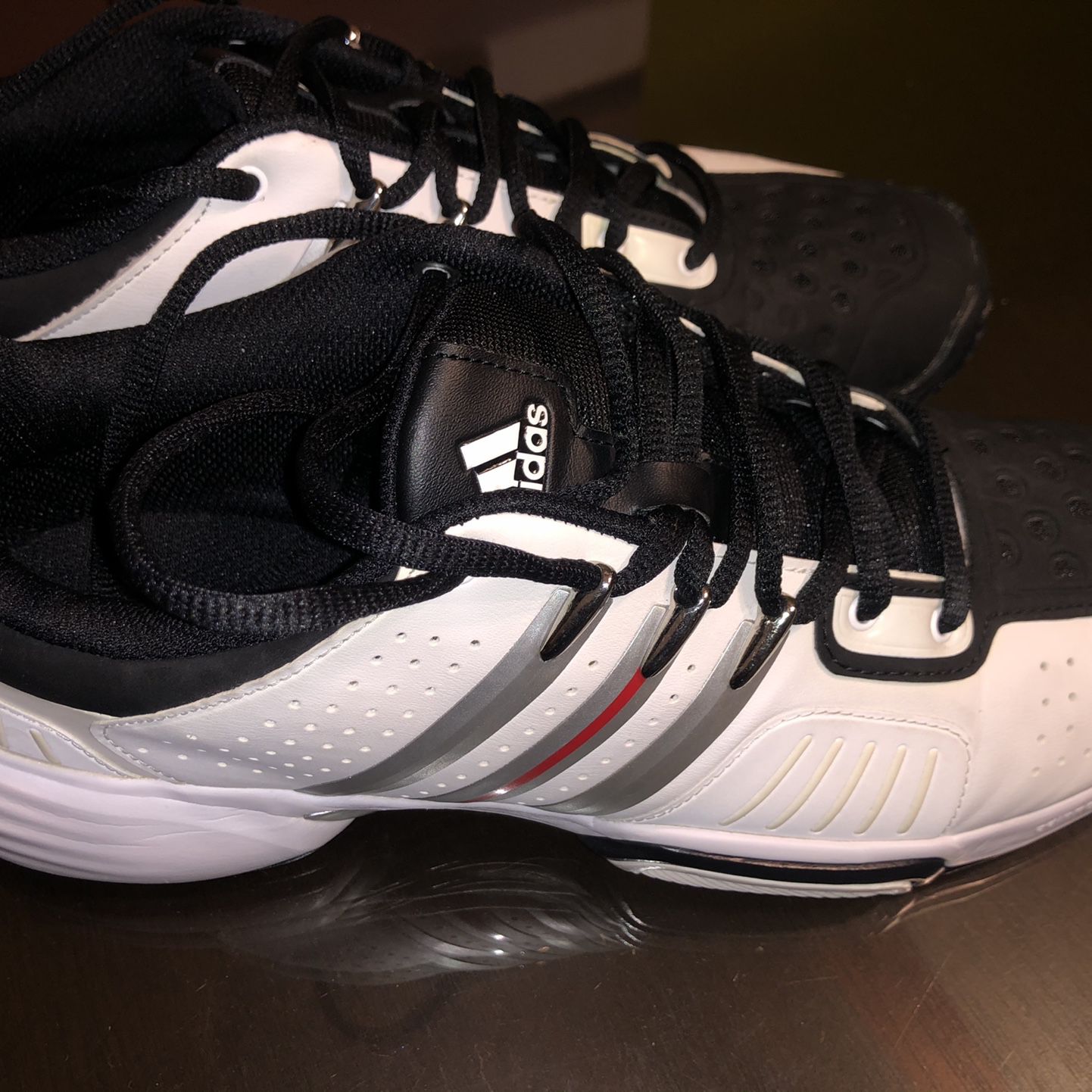 lo hizo Penetración Inseguro Adidas Adituff Mens Size 9.5 Athletic Shoes Sneakers for Sale in Lynwood,  CA - OfferUp