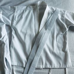 Martial Arts/ Karate Uniform Child Size 2-4 Years