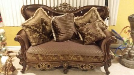 Very new sofa and love set and single set