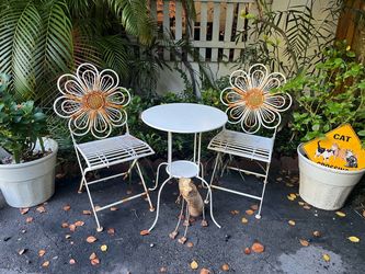 White Iron w/ Sunflower Design Outdoor Bistro Set