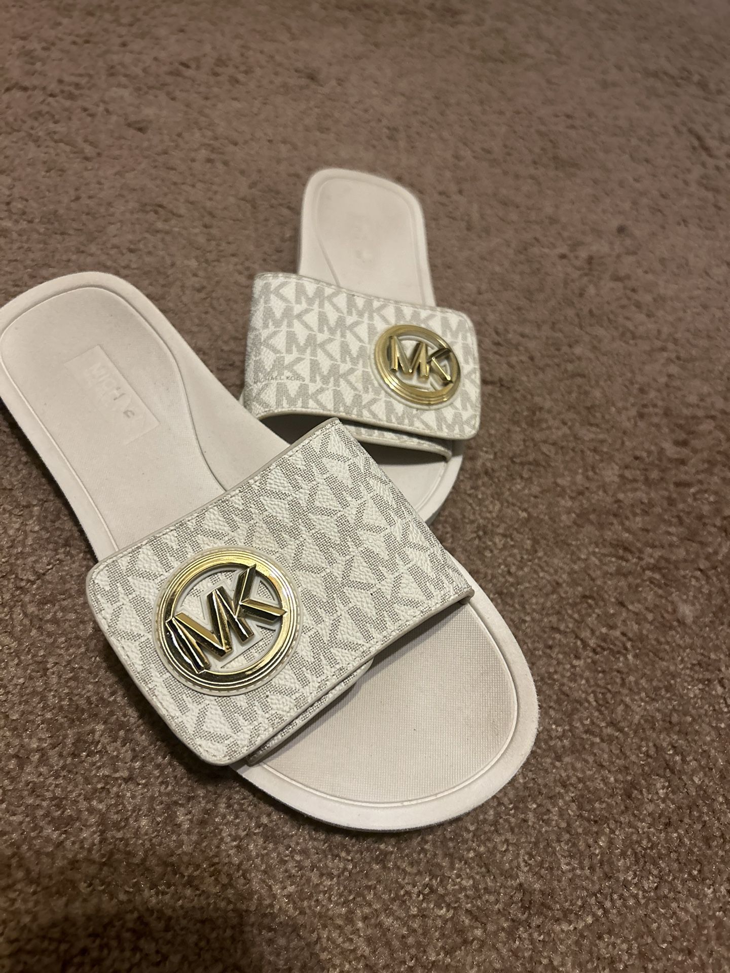 Micheal Kors MK Charm Slides