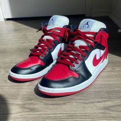 Air Jordan 1 Mid 