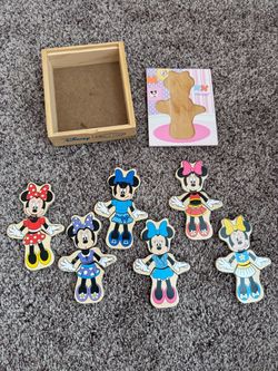 Minnie Mouse Wooden Dress Up Puzzle