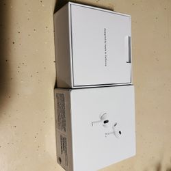 Apple AirPods Pro (2nd Generation) – Excellent Condition