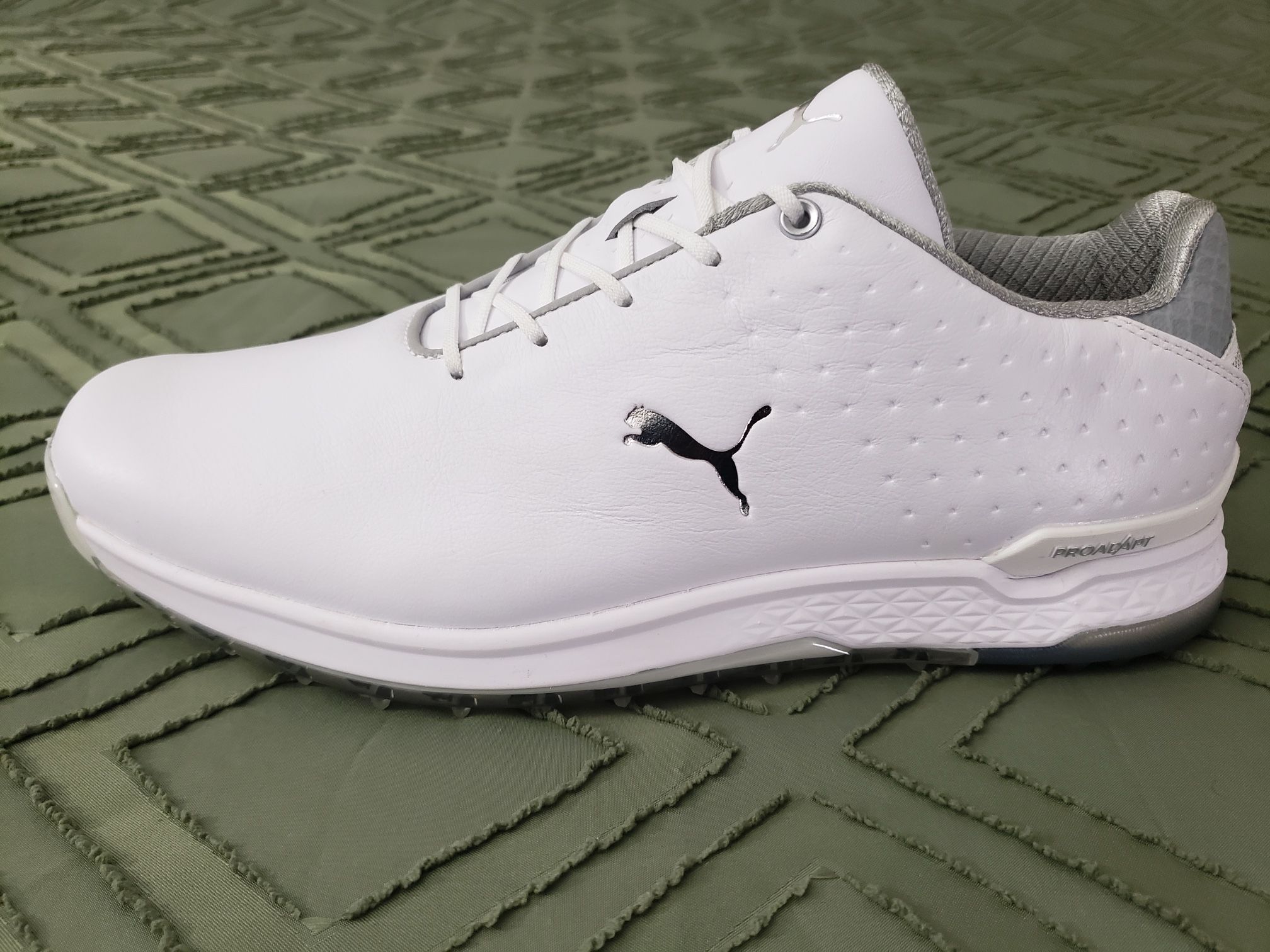 White Puma PROADAPT ALPHACAT Men's Spikeless Golf Shoes (Size 10)