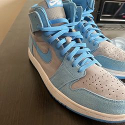 Jordan 1 Retro High OG 'UNC' blue and gray sneakers    Worn 2 times a few years  ago ,Size 12