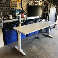 Steelcase Electric Height Adjustable Desk 