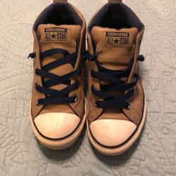 Boys Tam And Navy Converse Size 3