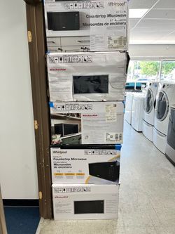 New Whirlpool & KitchenAid CounterTop Microwaves (RANGING BETWEEN $250-$350)
