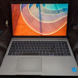 Dell latitude 5520 i5-1145G7 32 GB 1TB
