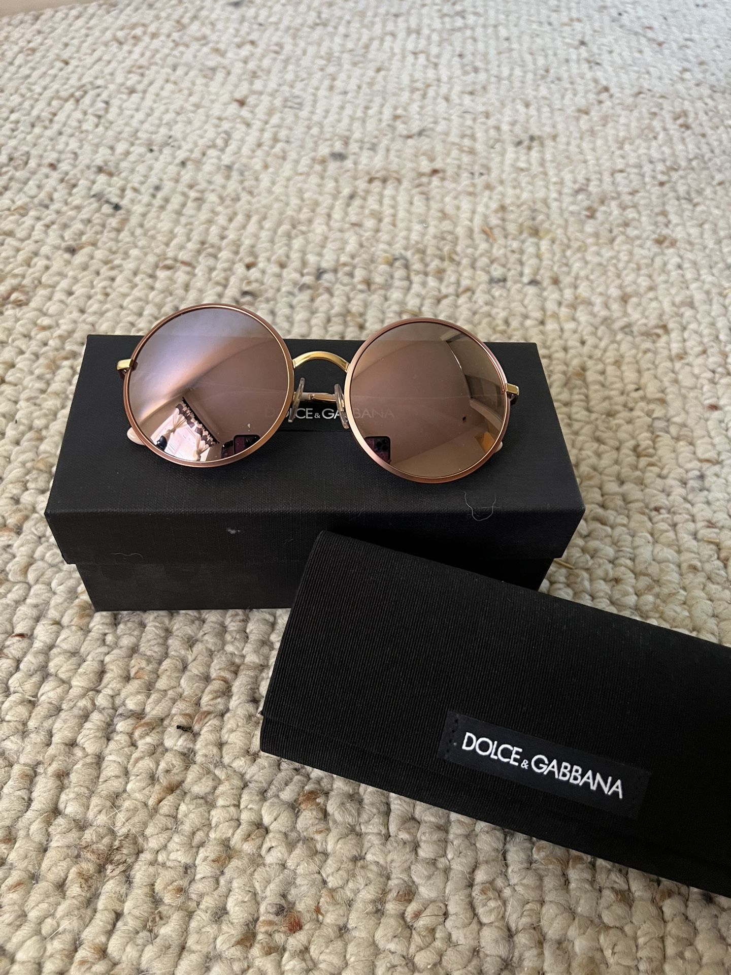 dolce & gabbana rose gold round sunglasses 