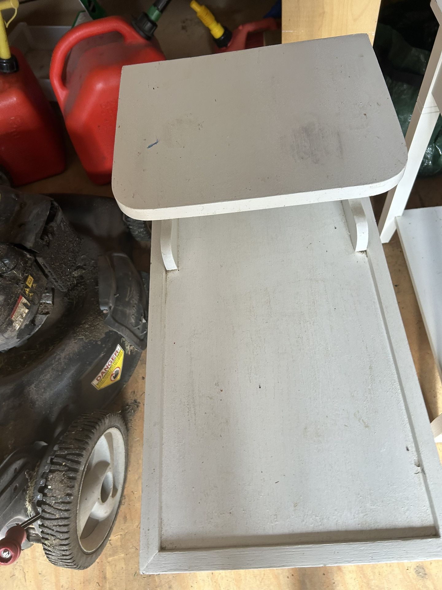 2 Small End Tables