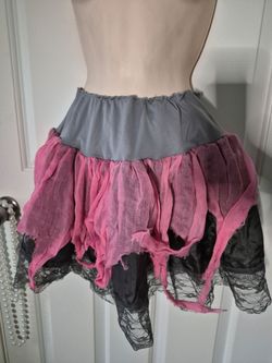 Halloween tutu must have 12 each