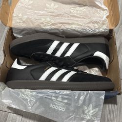 Size 10.5 Adidas Shoes 