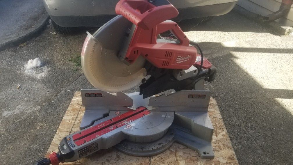 Milwaukee 6955-20 12" Sliding Compound Miter Saw
